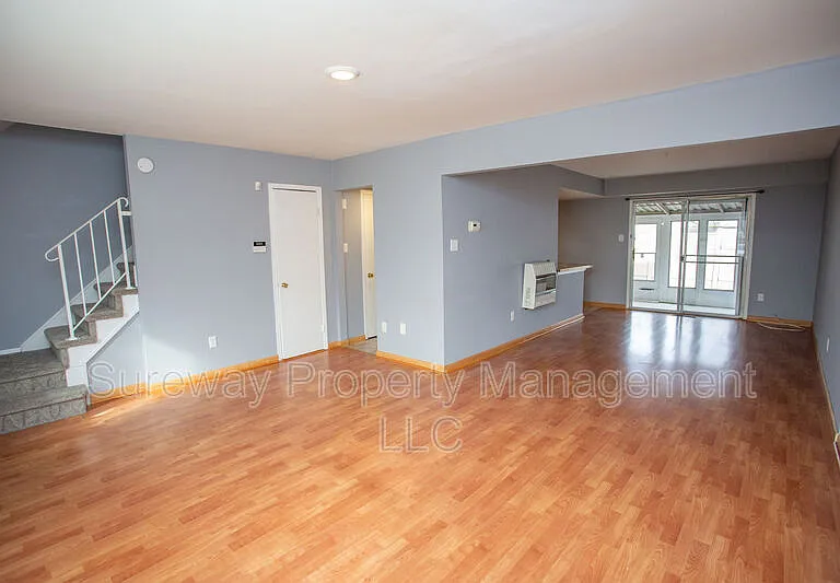 16 Radnor Ct — Photo 4