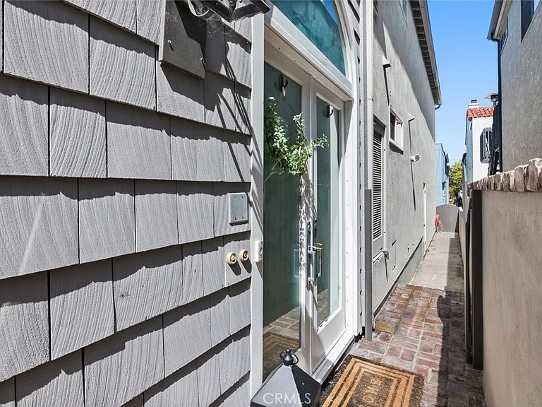411 Goldenrod Ave #B — Photo 29
