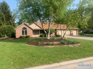 1201 Hidden Brook Dr, Hicksville, OH 43526