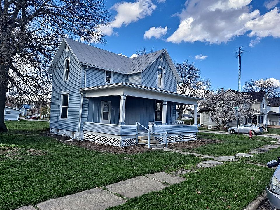 1st image of 426 E Lucas St