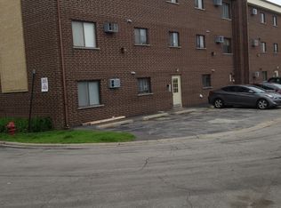 10417 Dearlove Rd, Glenview, IL 60025