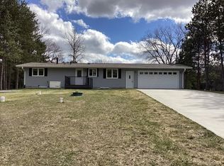 W6329 Peninsula Ct, Neshkoro, WI 54960