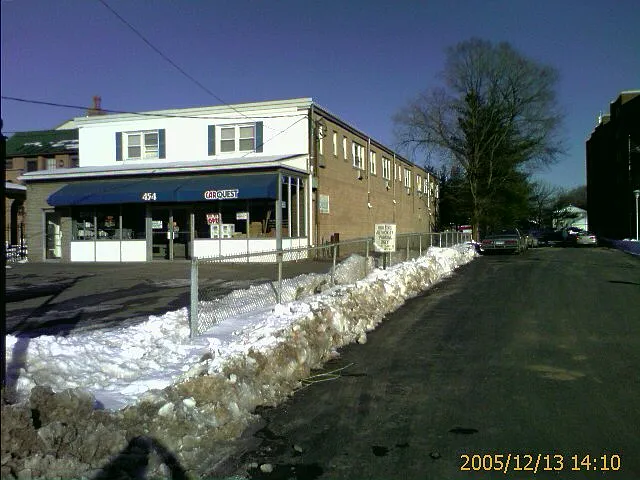 Photo 1 of 7 - 454 Main St #7 - East Hartford, CT Front of Building - 454 Main St #7