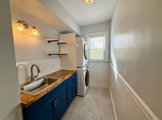 11 Mount Vernon St, Lowell, MA 01854