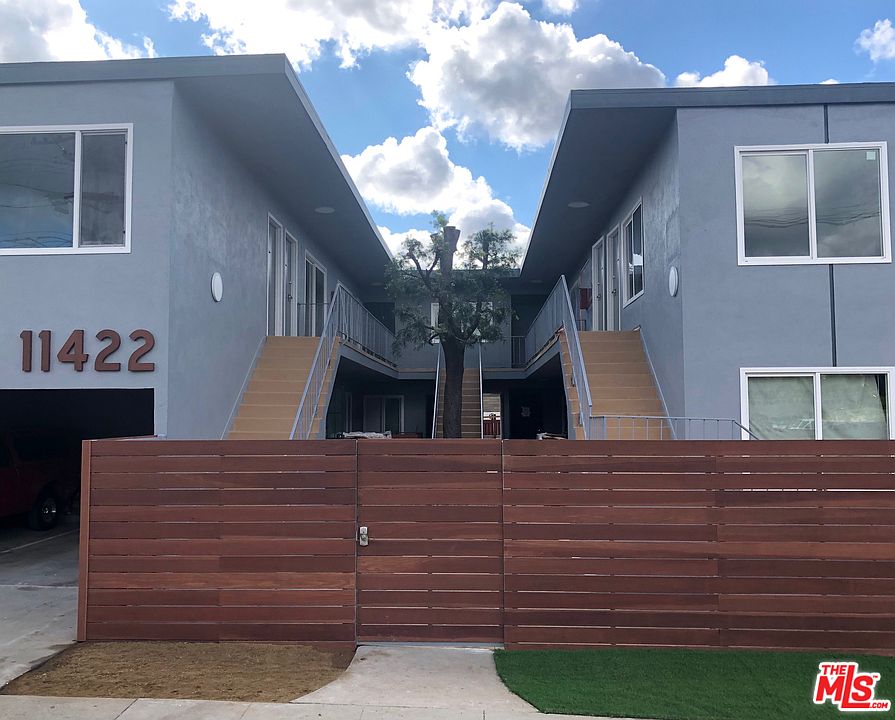 1st image of 11422 Iowa Ave #1