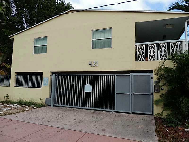 1st image of 421 Collins Ave APT 9
