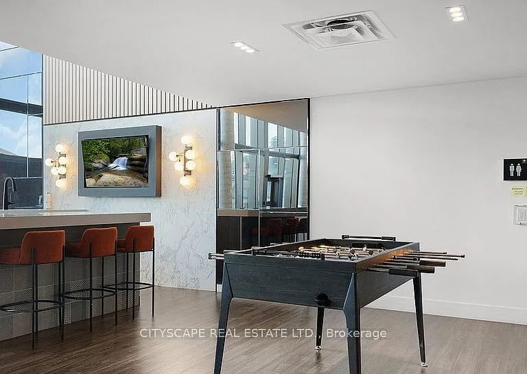 5 Wellington St S #814 — Photo 2
