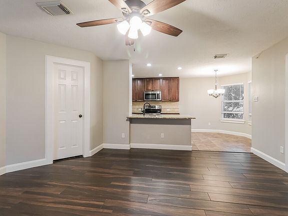 4th image of 18400 Sunrise Pines Dr