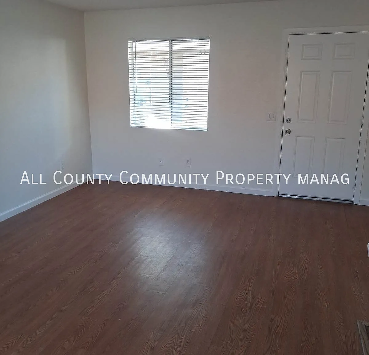 2 Bedroom 1 Bathroom Apartment for Rent in Yucca Valley! — Photo 2