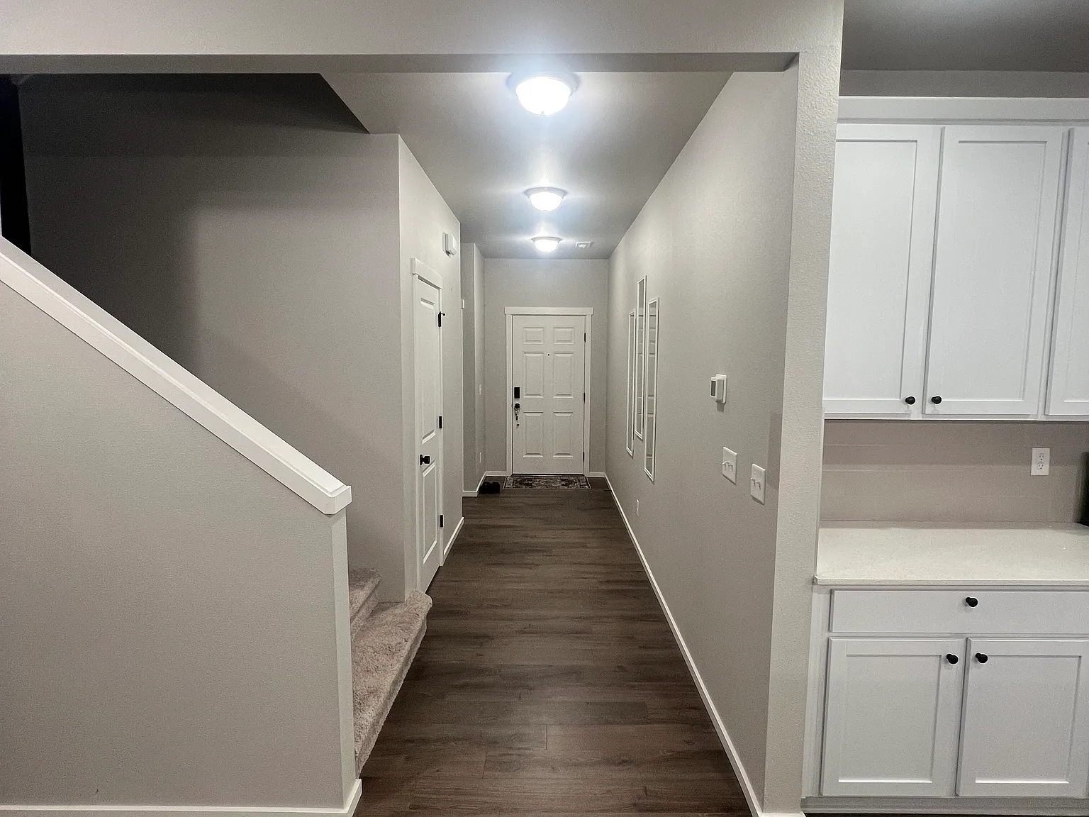 4 bed, 2.5 bath, 2466 sqft, $3,500 — Photo 3