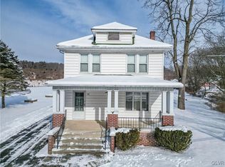 82 River Rd W, Tamaqua, PA 18252
