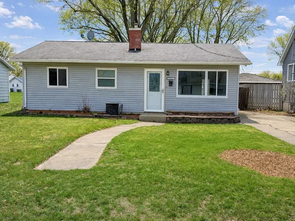 1813 18th Ave, Sterling, IL 61081