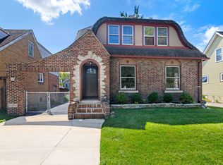 957 Greenview Ave, Des Plaines, IL
