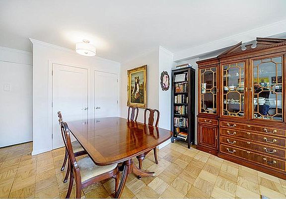 4th image of 401 E 89th St APT 10L