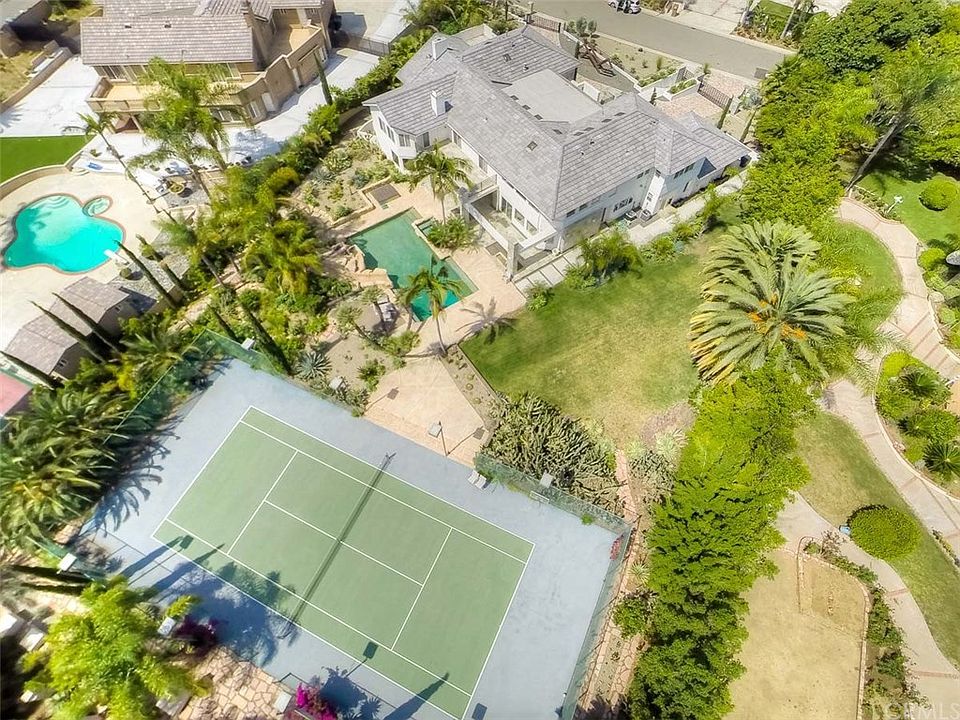 1st image of 160 S Belleza Ln