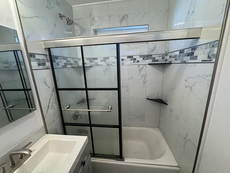 70 Glendora Ave #11 — Photo 11