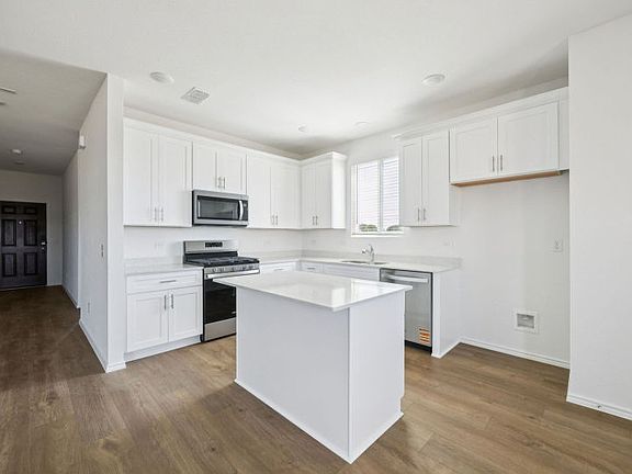 Eat-in bartop island