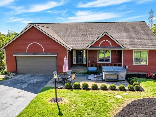 18 Manning Rd, Mogadore, OH 44260
