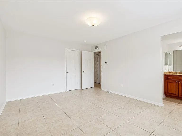 10375 Carrollwood Ln #332 — Photo 20