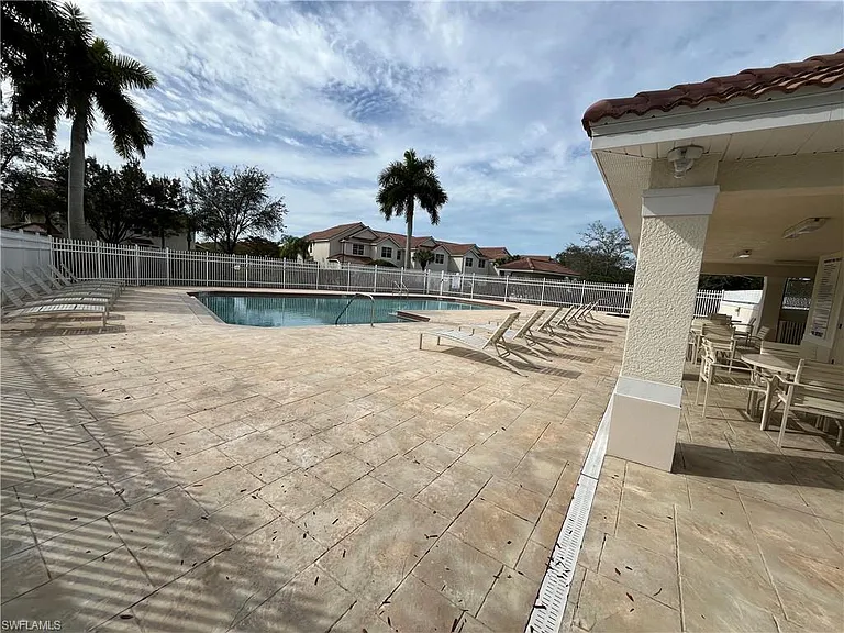 884 Hampton Cir #159 — Photo 23