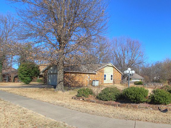3rd image of 1901 N 24th St