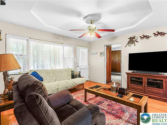 4th image of 2232 Whitehead Rd