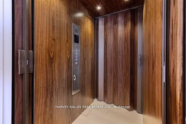 3279 Lakeshore Rd — Photo 5