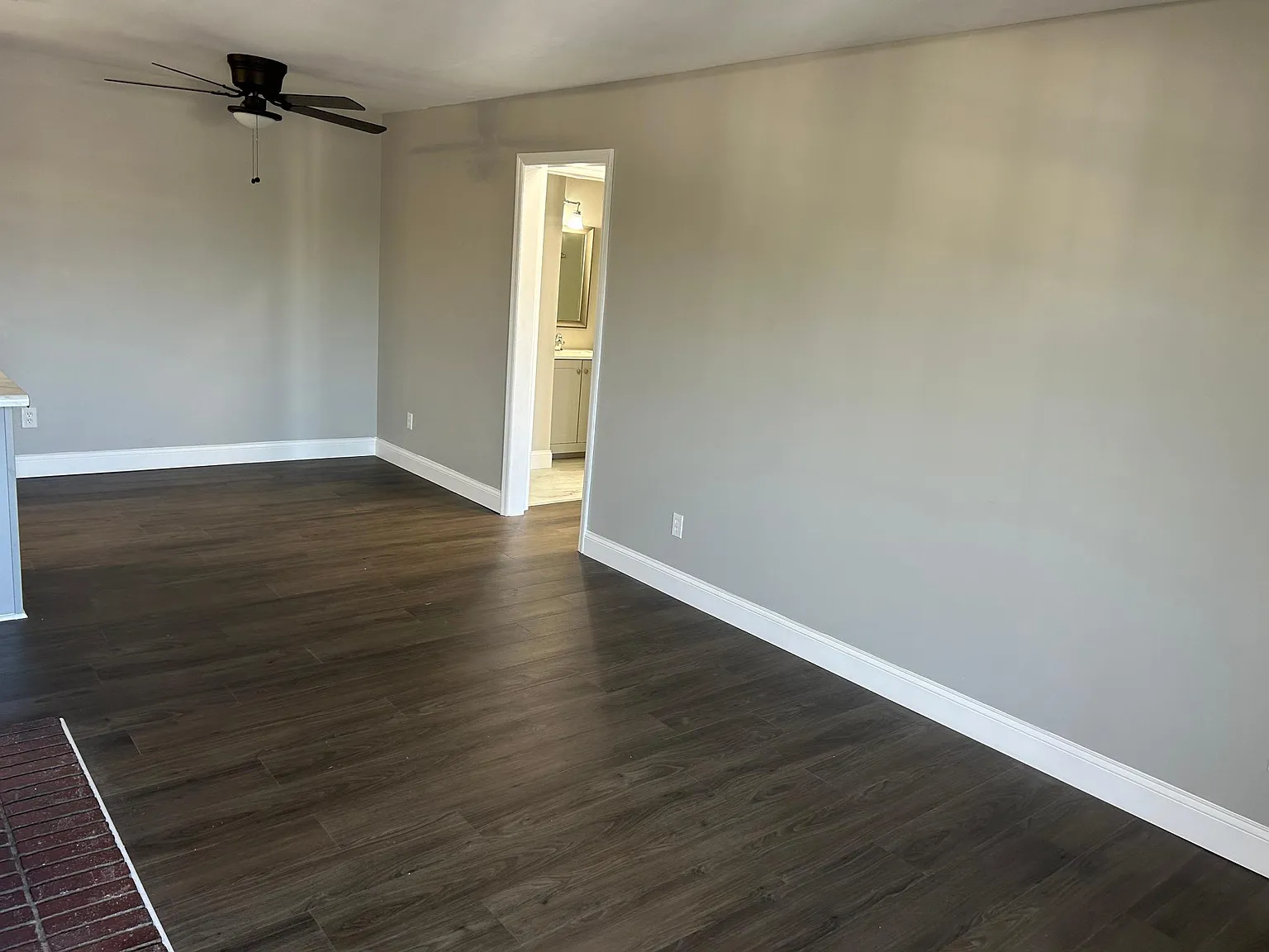 2 bed, 880 sqft, $1,595 — Photo 2