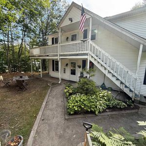 21 Plaza Village Road #B, Plymouth, NH, 03264