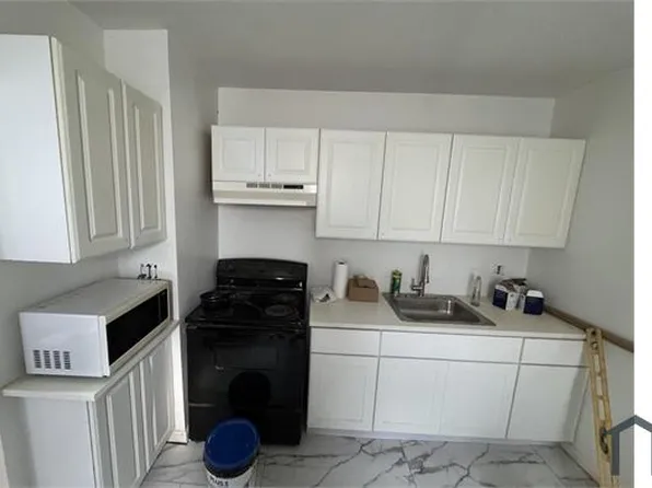 330 Walnut St, Coatesville, PA 19320