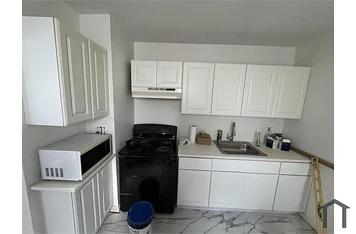 330 Walnut St Photo 1