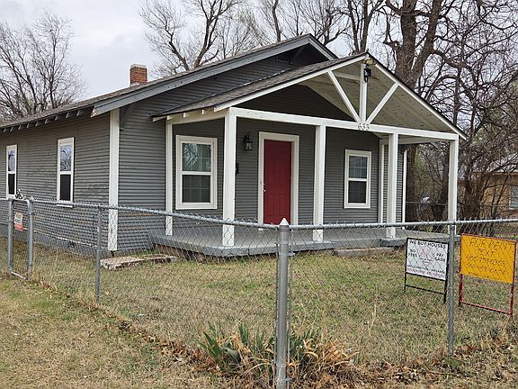 2nd image of 633 SW 25th St