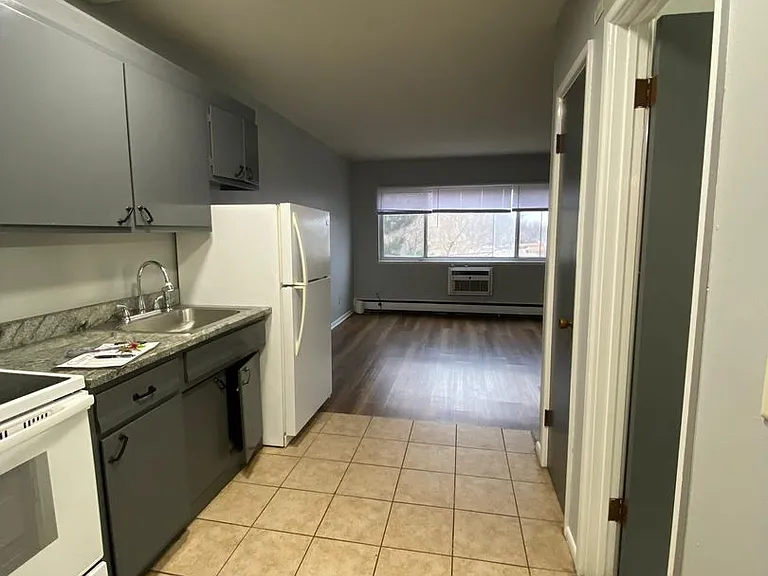 1221 Arundel St — Photo 6