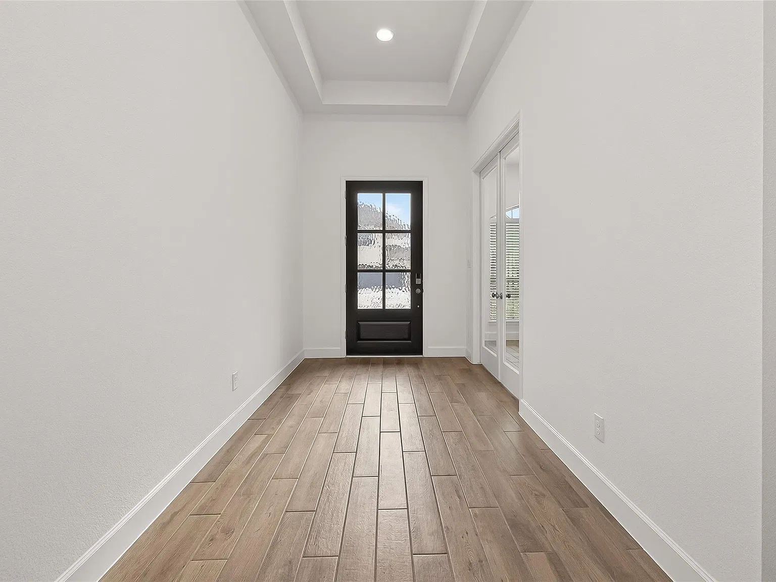 4 bed, 6.0 bath, 2455 sqft, $3,550 — Photo 3