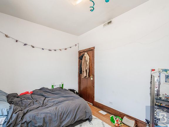 5th image of 1433 W Olive Ave #3