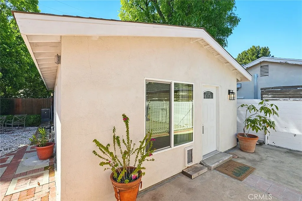 1 bed, 615 sqft, $2,500 — Photo 1