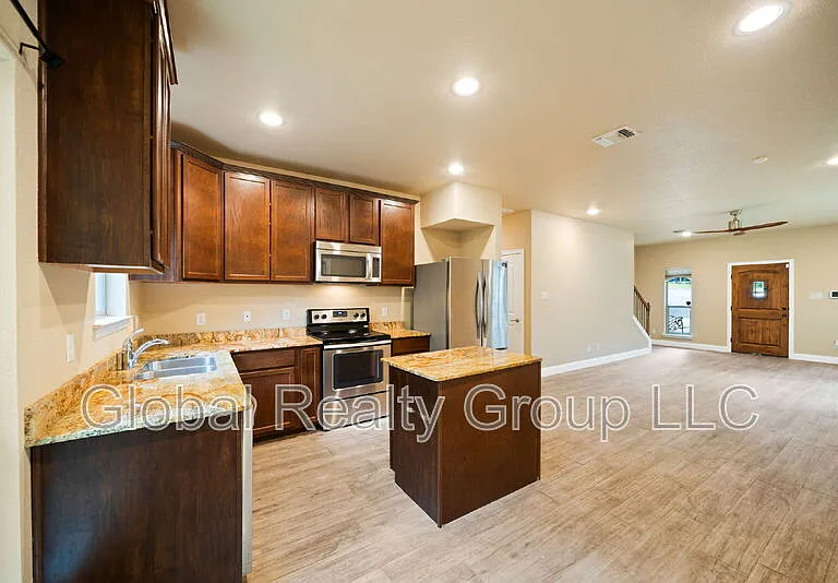 635 Bluffside Dr — Photo 12