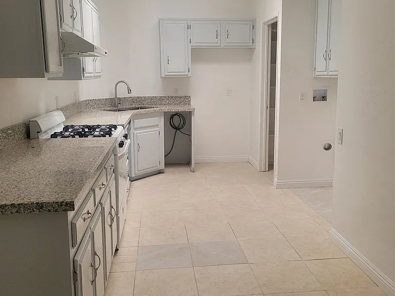 3505 Sampson Ct #D — Photo 4