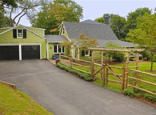 1 Chestnut Dr, North Salem, NY 10560