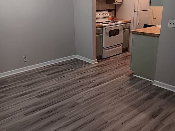 127 Brooke Castle Dr