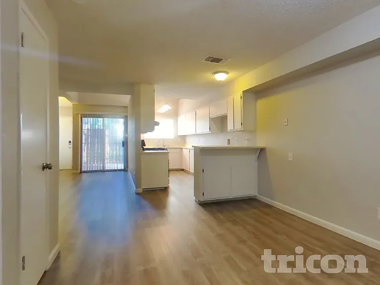 7617 Roberta Ln — Photo 4