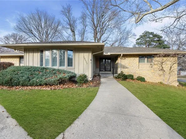 10061 Hardy Dr, Overland Park, KS 66212