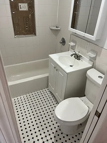 1470 Taylor Ave #3 Photo 1