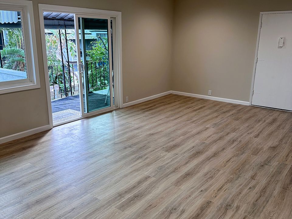 Spacious living room