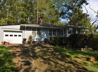 71 Lake Top Dr, Cartersville, GA 30121