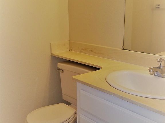 Powder Room 1st Floor