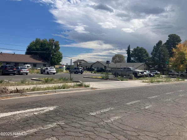 2614 N 3rd St, Flagstaff, AZ 86004