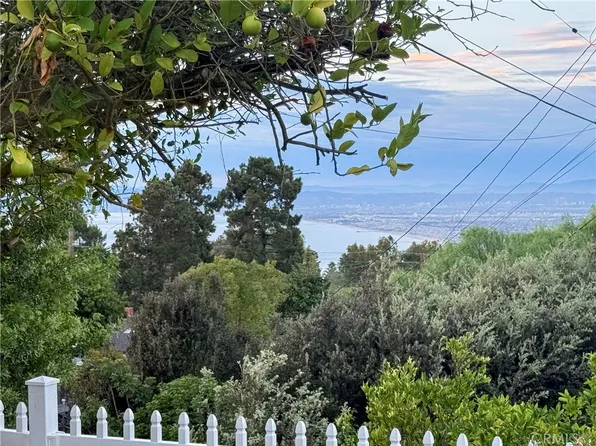 26935 Whitestone Rd, Rancho Palos Verdes, CA 90275