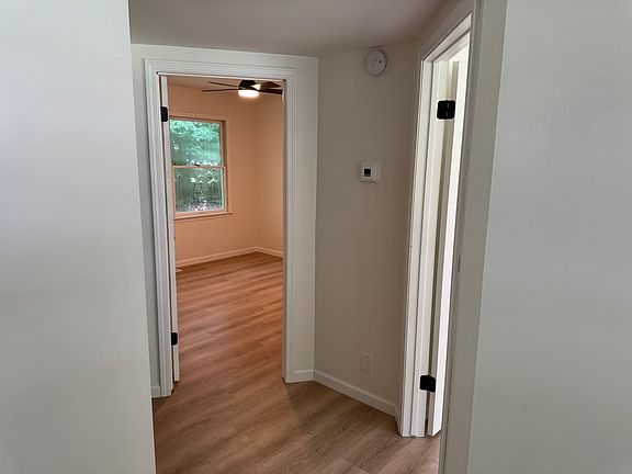 4th image of 18068 Meyers Dr