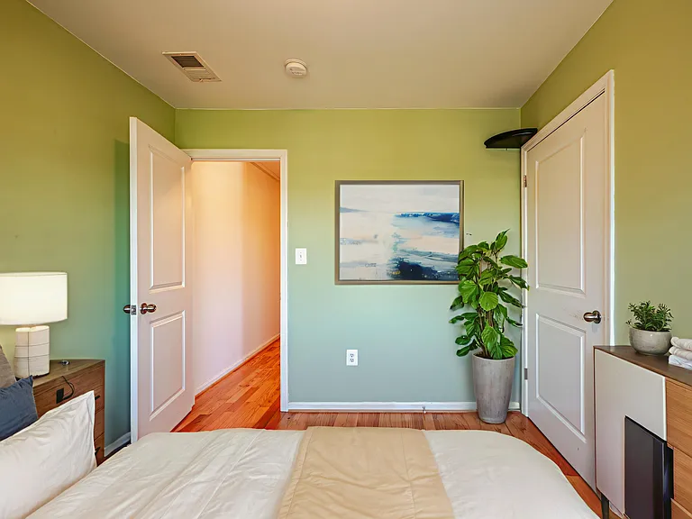 2390 Elvans Rd SE — Photo 33